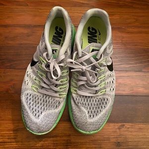 Nike Women’s Sneakers Barely worn